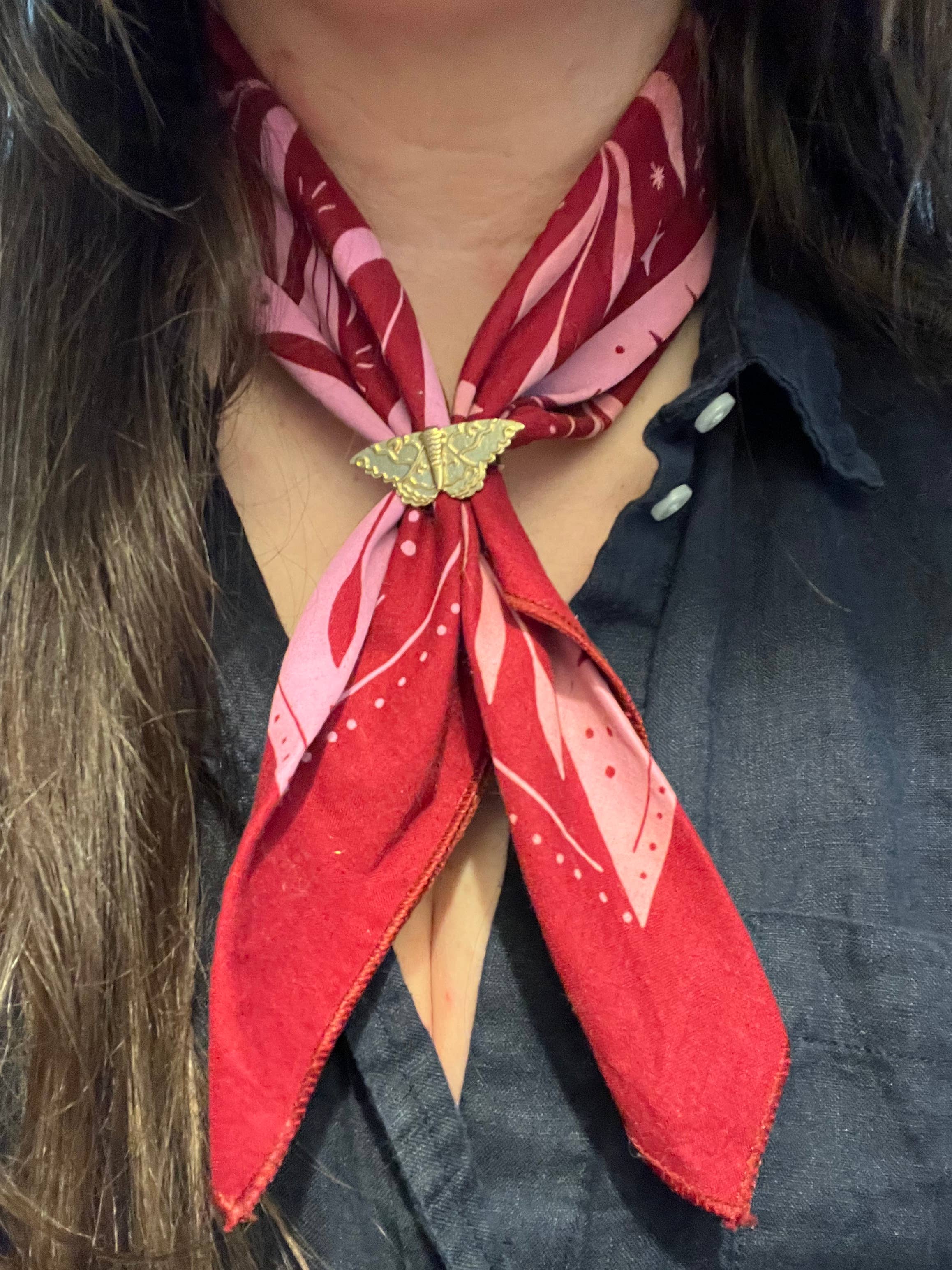 Pen+Pine – Großhandel Bandana – Damen – Witchy Bandana aus Baumwolle mit doppelseitigem Design, 56 cm x 56 cm1