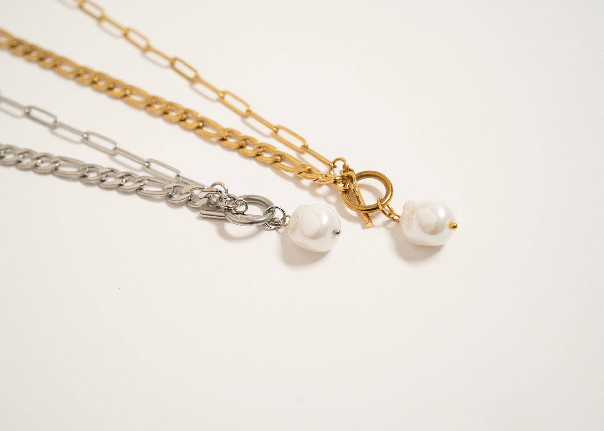 WJW - Wholesale Pendant/Charm Necklace - 18K Gold PVD Toggle Clasp Freshwater Pearl Charm Necklace10