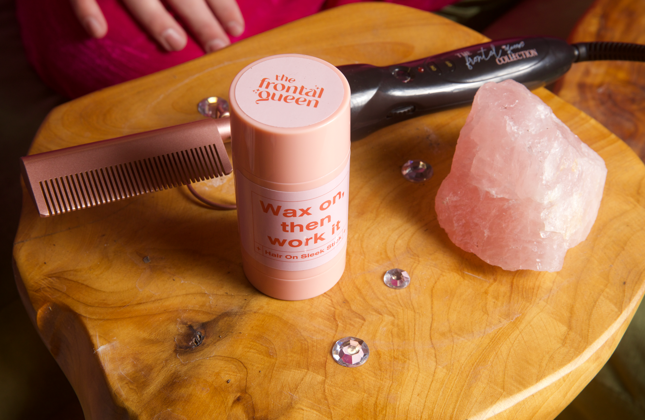 The Frontal Queen - Wholesale Straightener/Flat Iron - THE HOT STYLER Hot Comb5