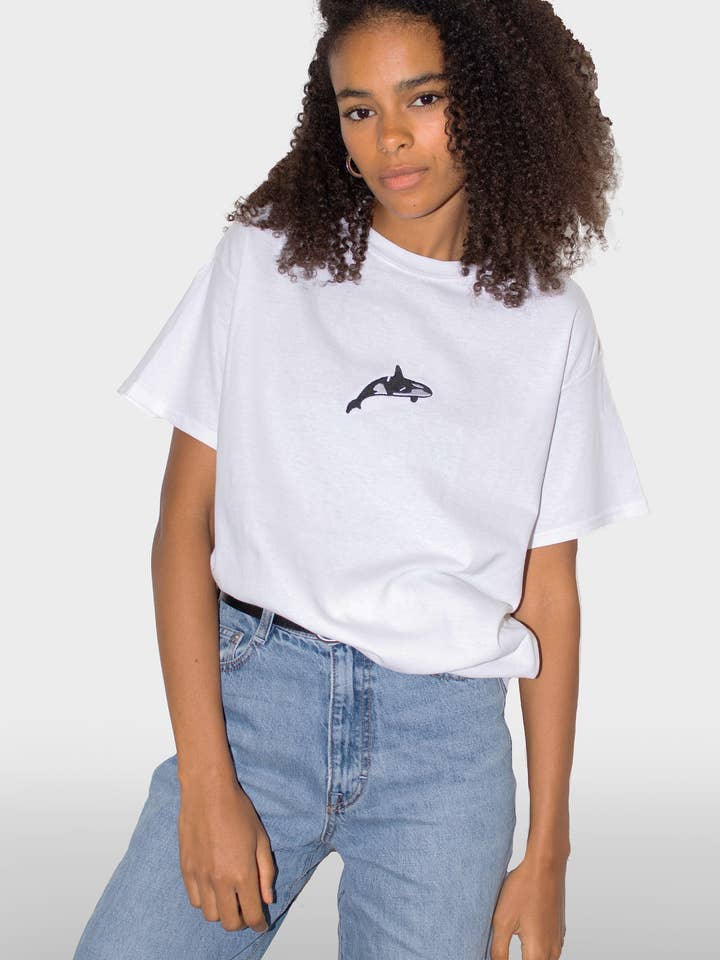 MAGLIETTA RICAMATA CON BALENA per la vendita all'ingrosso da parte di New Love Club