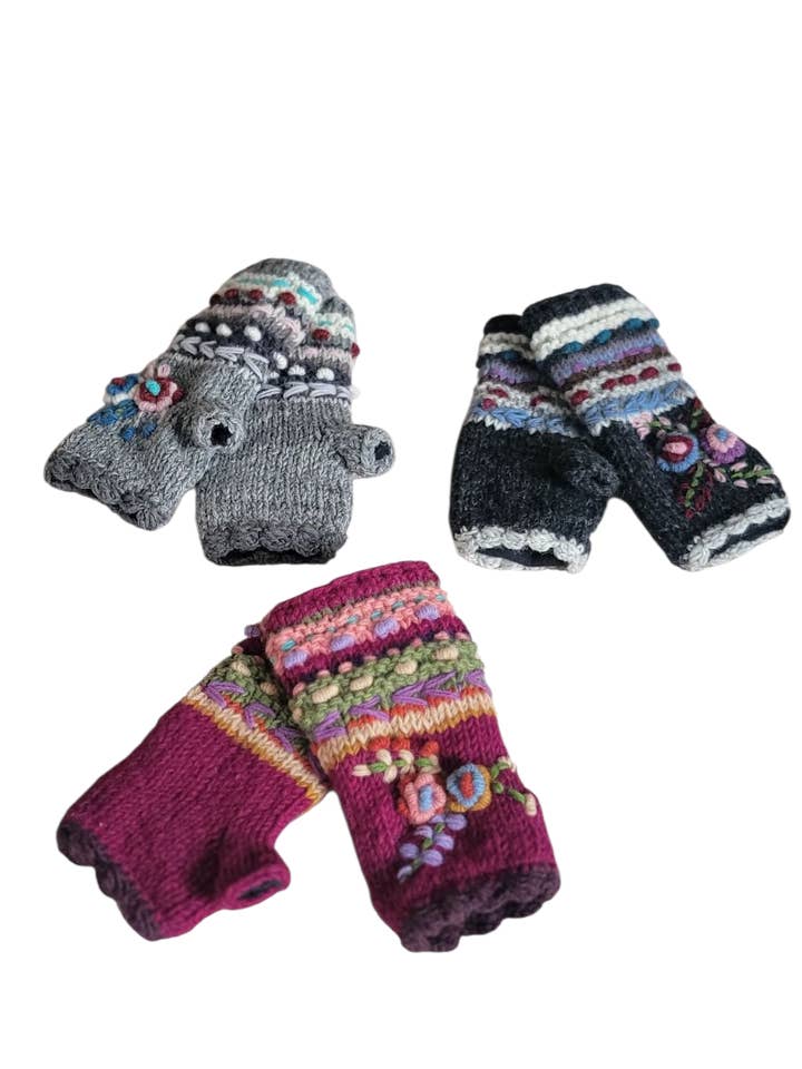 G-61 Stickade handvärmare i ull med broderade blommor och ränder för wholesale av Evergreen Guardian Imports