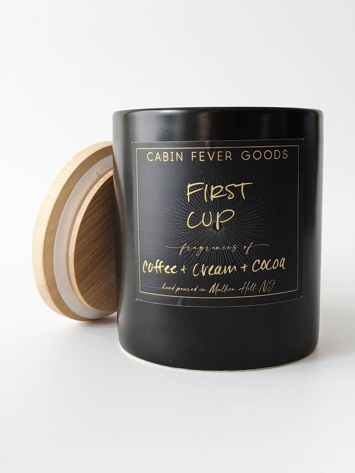 Första kopp 12 oz. burk ljus, kaffe+grädde doft för wholesale av Cabin Fever Goods