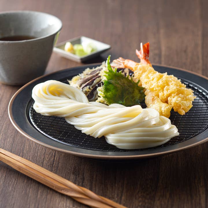 KIKIME - Wholesale Dinner Plate - amime Plate 10" | Dinner Plate with metal net 9.8" | Pottery11