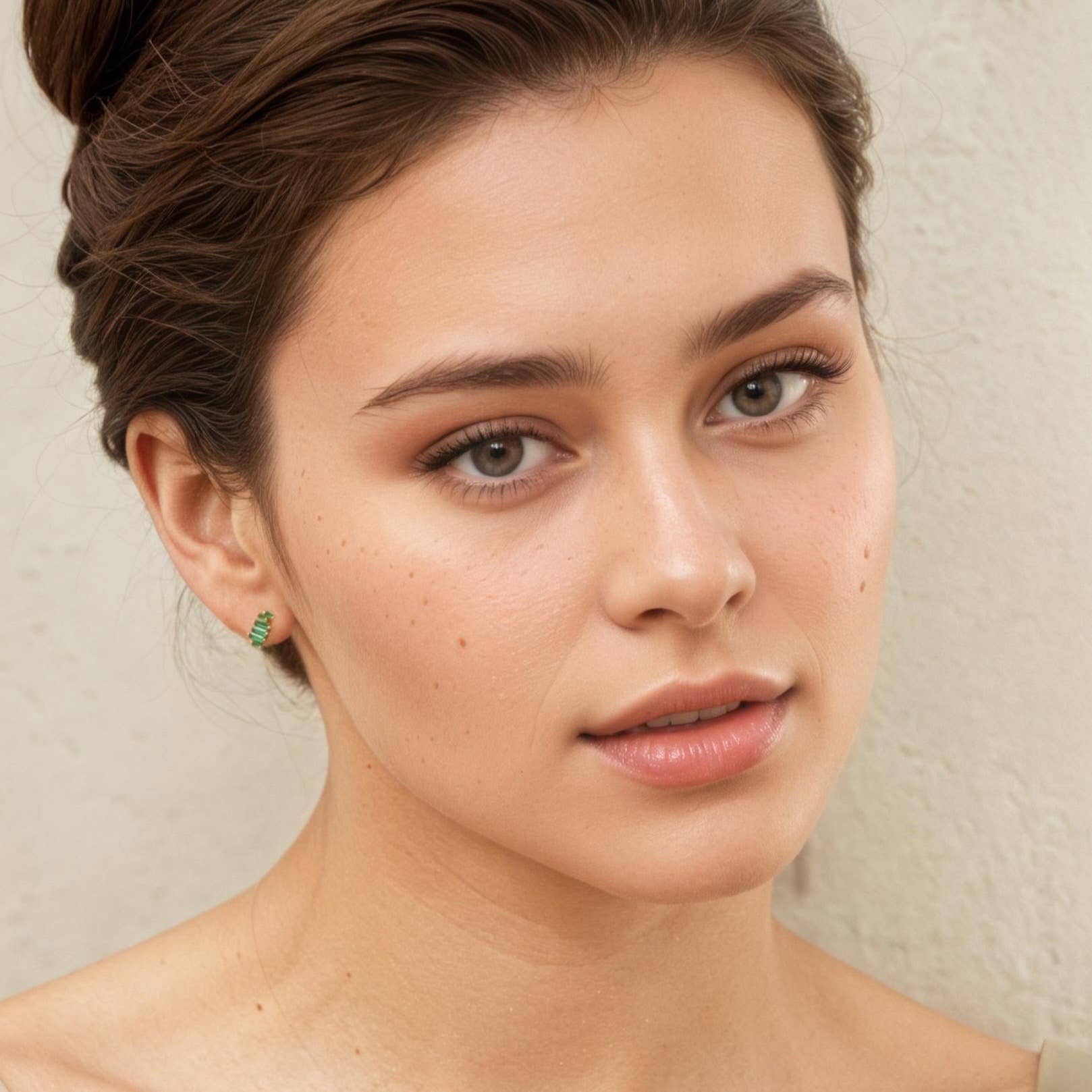 Silk Purse, Sow's Ear – wholesale Stud/post earrings – Emerald Green Ladder Baguette Stud Earrings3