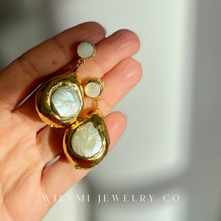 WILYMI Jewelry Co - Wholesale Dangle Earrings - CLARITY Mallorca + Freshwater Pearl Cocktail Earrings
