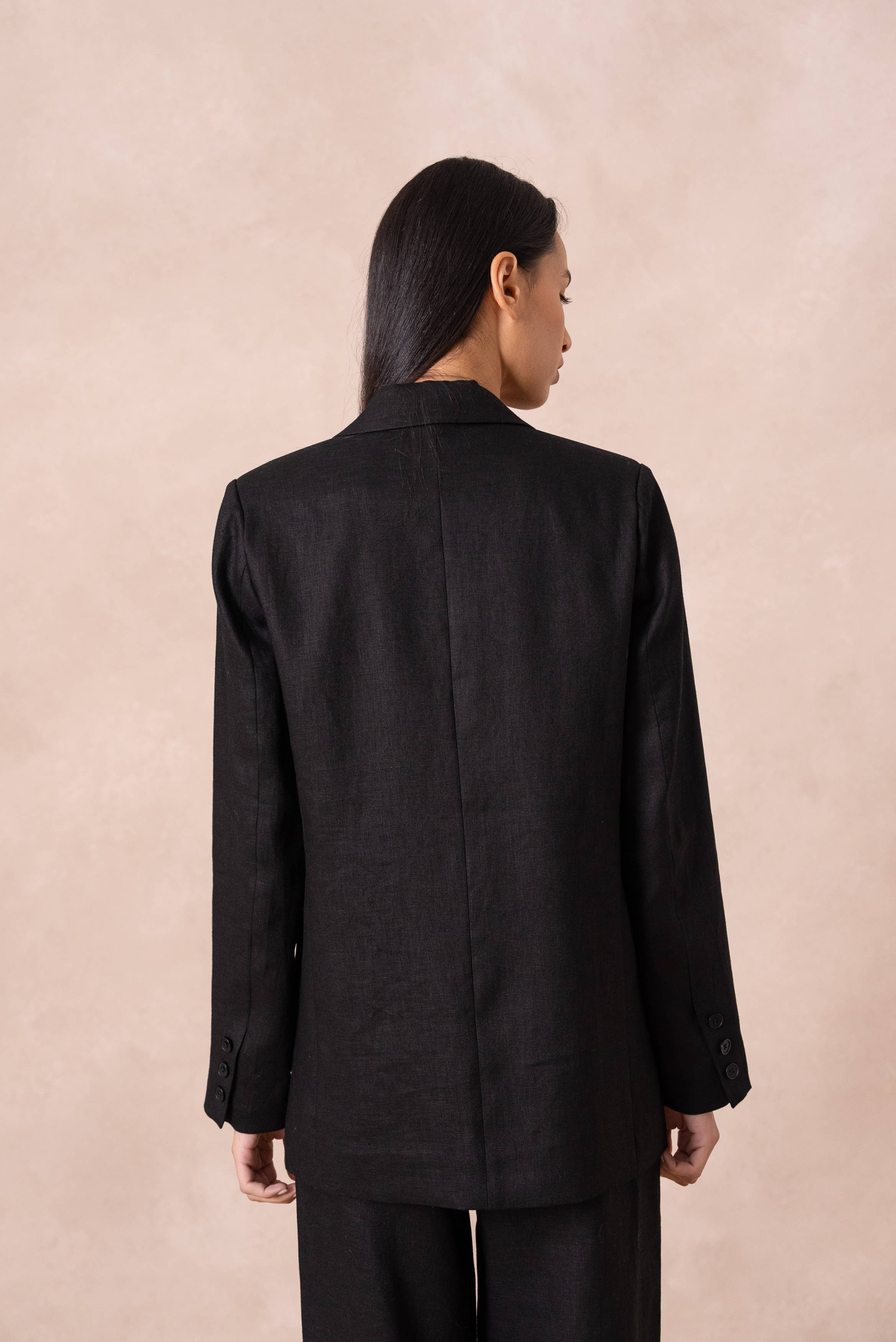 Attentif Paris - Venta al por mayor Blazer - Mujer - [De lino] Chaqueta blazer de corte recto en lino de calidad superior47