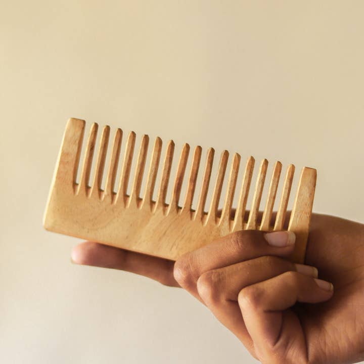 Chickidee – wholesale Hair brush/comb – Organic Lifestyle Neem Detangling Comb3