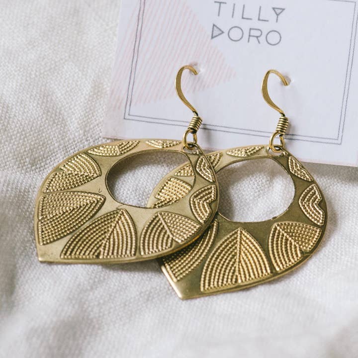 Geätzte Tropfenohrringe für den Großhandel von Tilly Doro