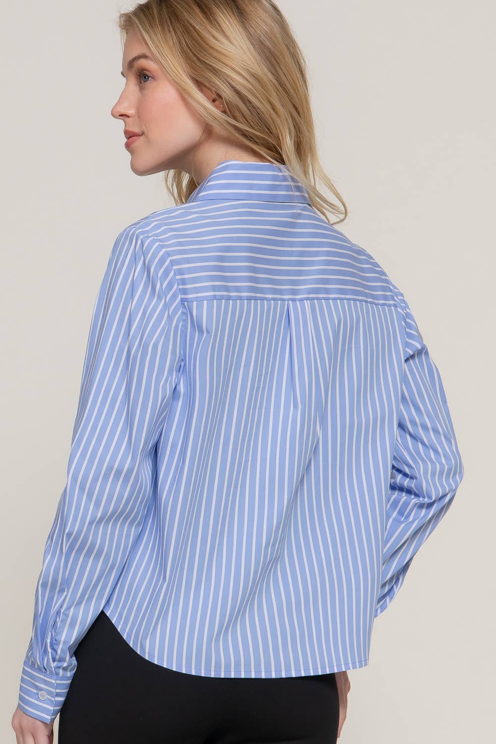 Active Basic | Active USA – wholesale Buttoned-down shirt – Women's – Long Sleeve Button Down Stripe Poplin Shirt5