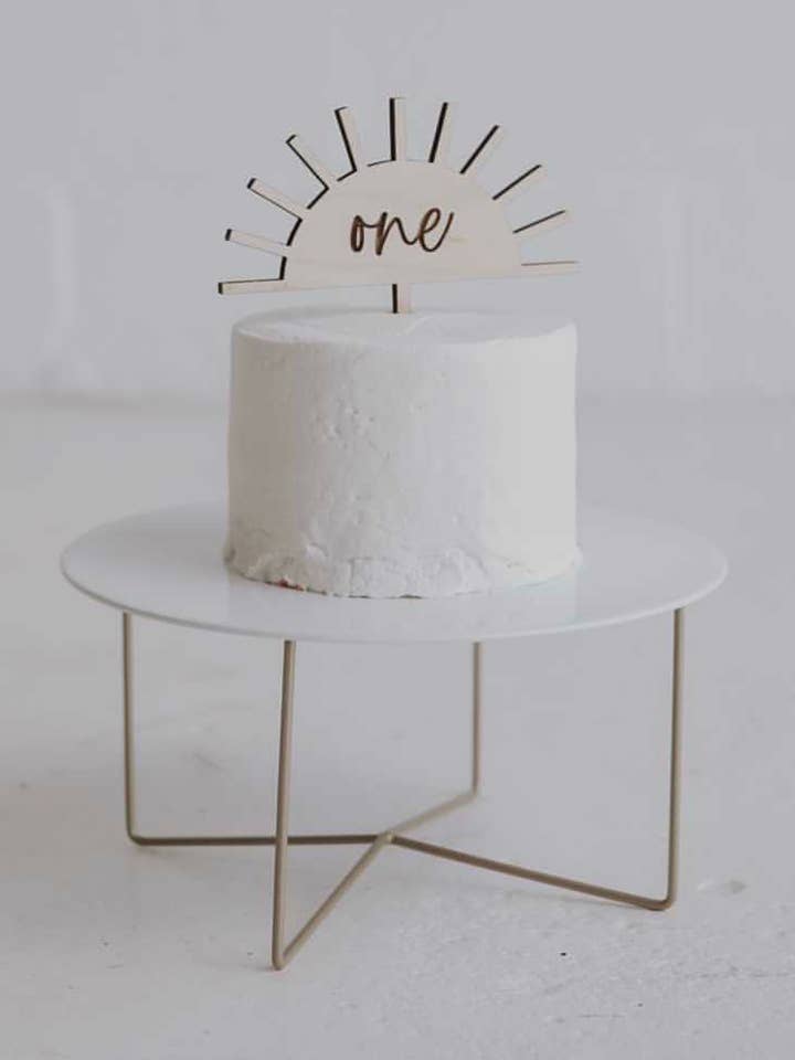 „One“ Graveret Sun Cake Topper for engroshandel hos Dear Heart Signs