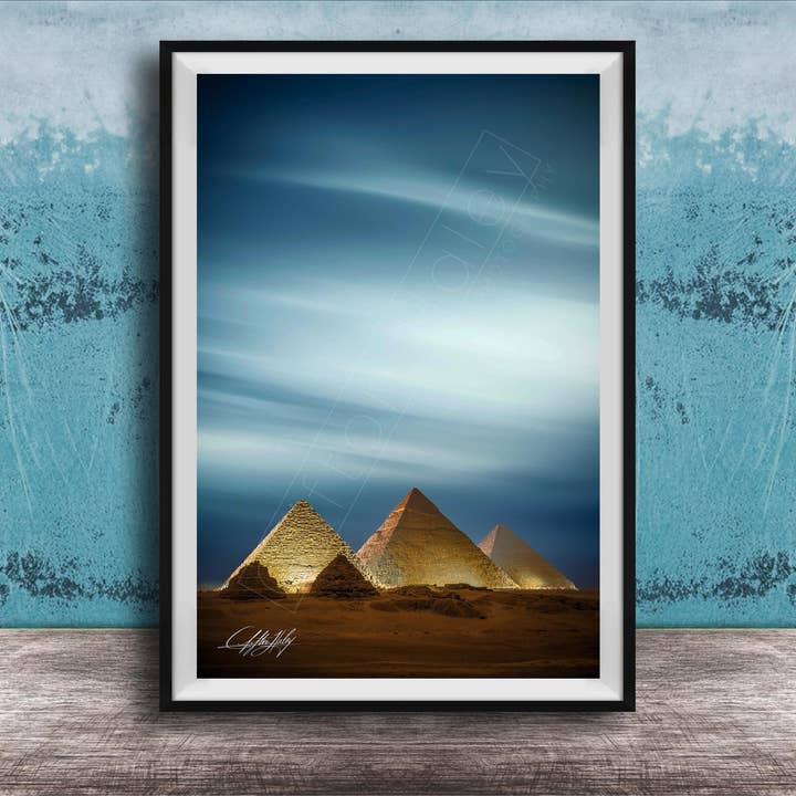 Art mural sur toile - Pyramides de Gizeh - Bleu pour la vente par Clifton Haley Photography