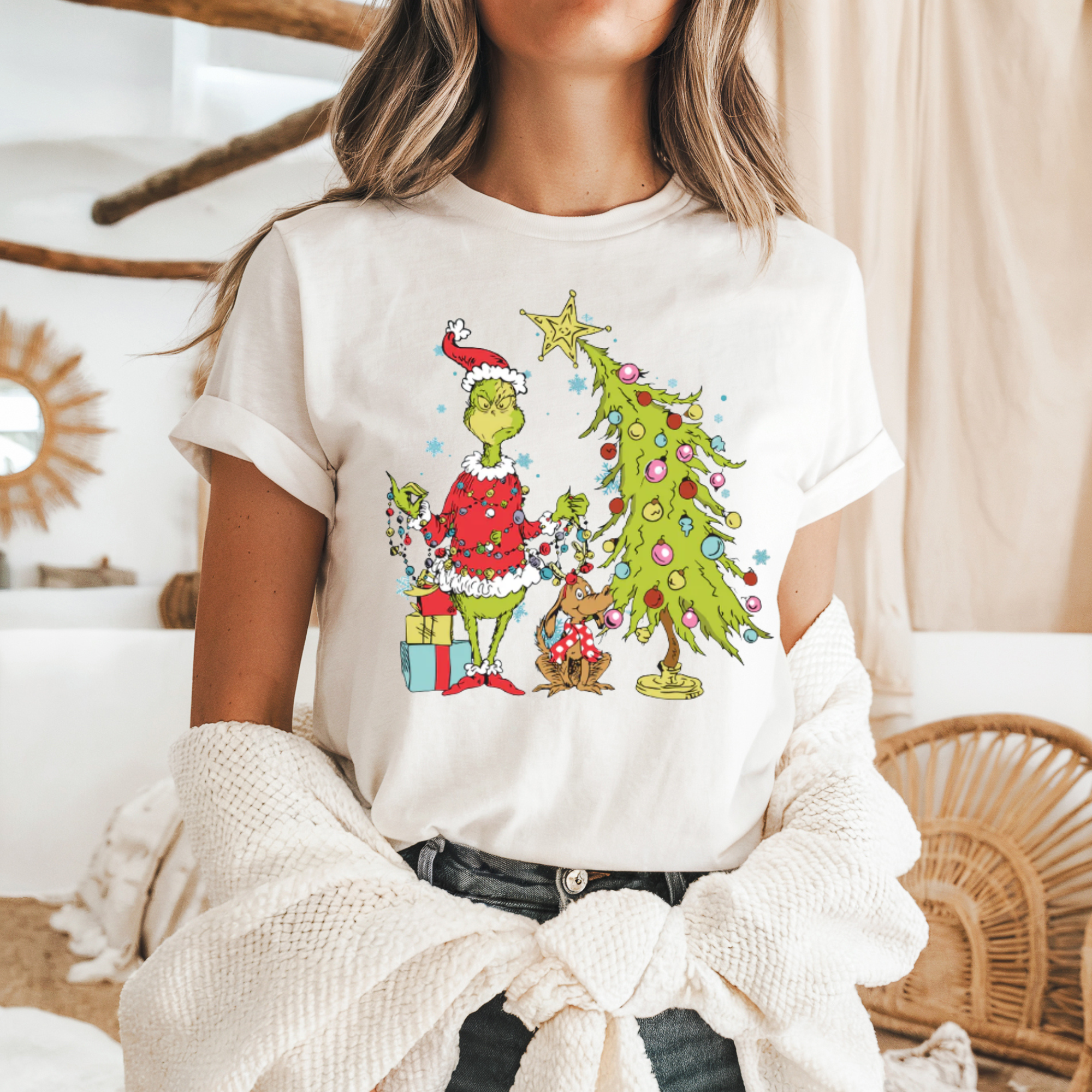 Sam & Seb Co. - Vendita all'ingrosso Maglietta stampata - Donna - Maglietta con grafica natalizia Grinch1