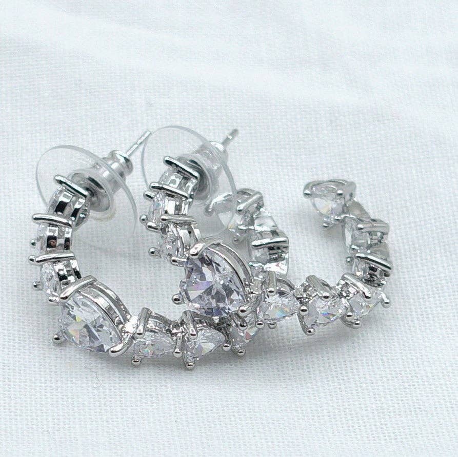 Daemon srls – wholesale Hoop-örhängen – CHERIE - STORT hjärta - orecchini en cerchio con cubic zirconia a forma di cuore28