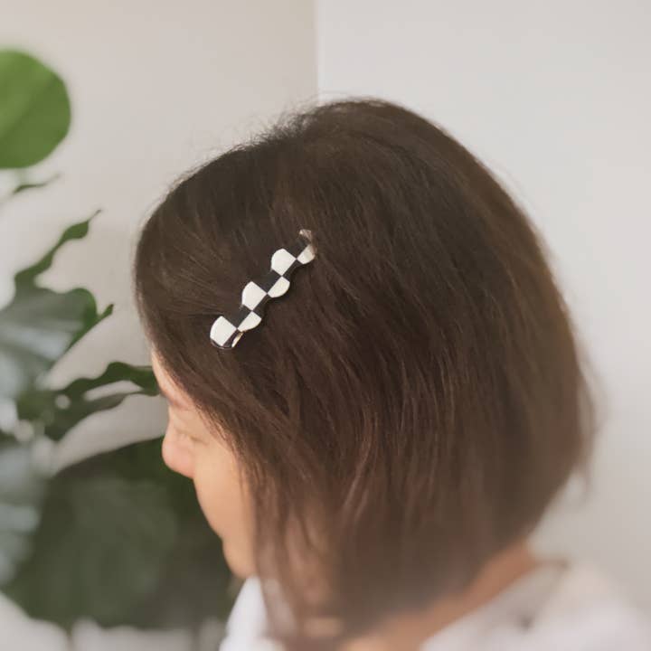 Ellison+Young - Wholesale Hair Accessories Set - Women's - Checkered Wavy Creaseless Hair Clip Set Of 45