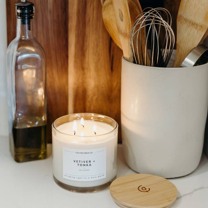Calyan Wax Co. - Wholesale Jar/Filled Candle - Vetiver + Tonka - 3 Wick Clear Glass Tumbler Soy Candle5