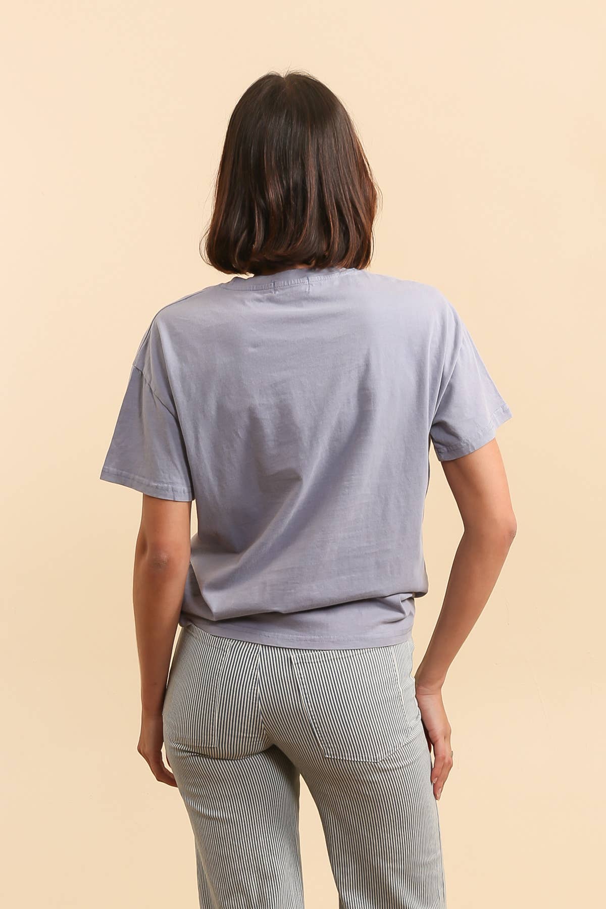 INSPIRATION STUDIO - Wholesale T-Shirt - Women's - Faded Effect Screen-Printed "Habibi" T-Shirt - REF 901677