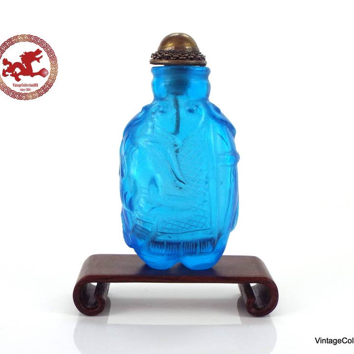 Vintagecollection888 - Vendita all'ingrosso Decorazioni da tavolo - Antica bottiglia cinese da fiuto in vetro blu intagliato.