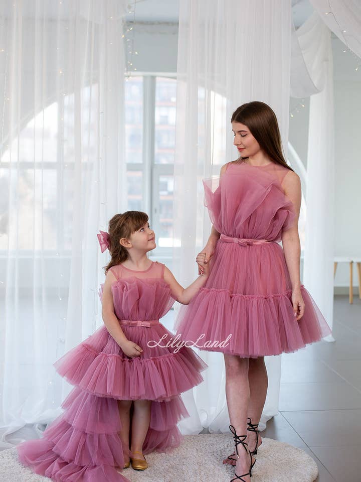 Lilyland – wholesale Mommy & me-set – Barbie Tulle klänningar för mamma och dotter med tåg