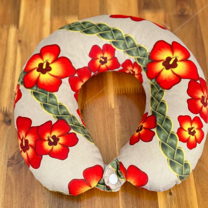 Travel Pillow Bestie - Hau flower with braided Coconut Leaves for wholesale by Simply designed by Tracy