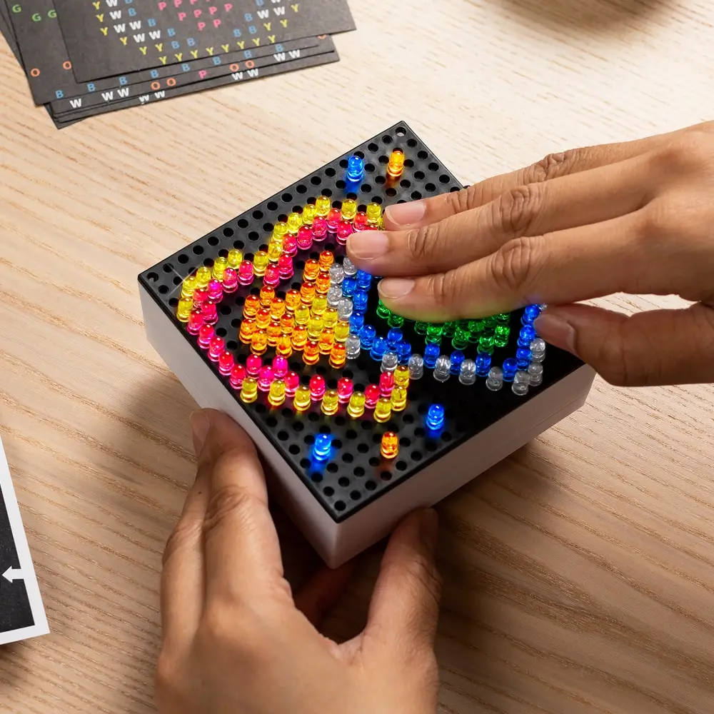 Basic Fun! UK - Wholesale Light-Up Toy - Kids & Baby - Lite-Brite Mini-X Connect4