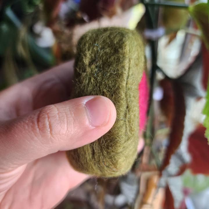 Coastal Felting – wholesale Bar Soap – Felted wool soap bar, heart design2