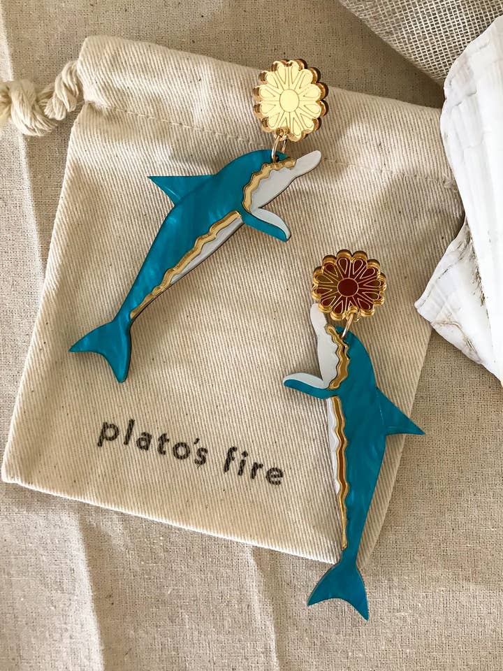 Pendientes Dolphin cortados con láser para venta al por mayor de Plato's Fire