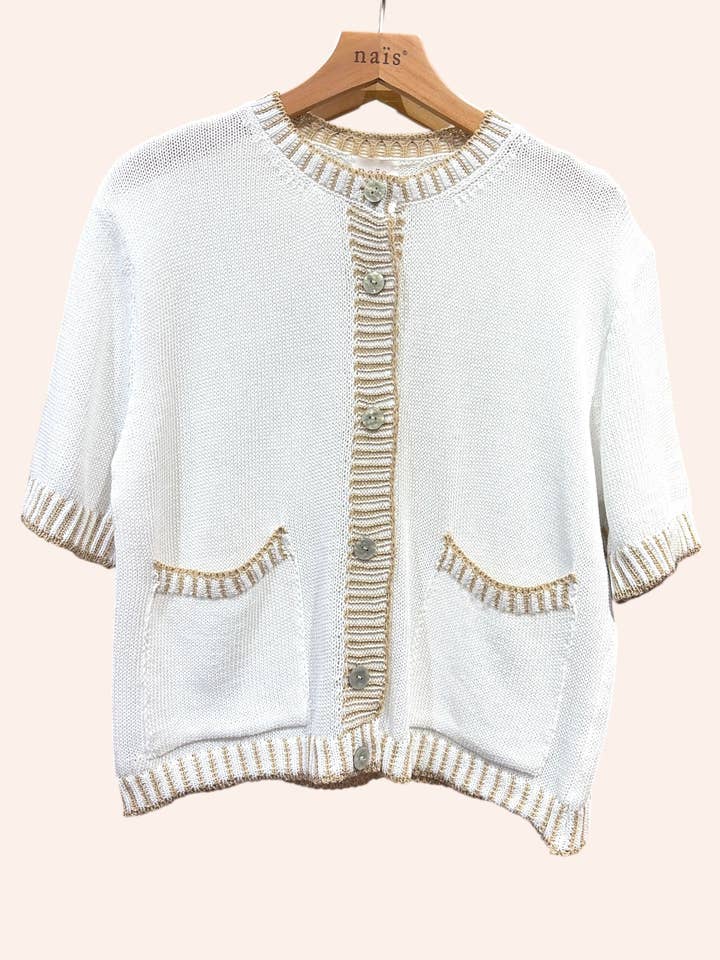 Cardigan med knapper, korte ærmer og farvede kanter for engroshandel hos NAÏS PARIS