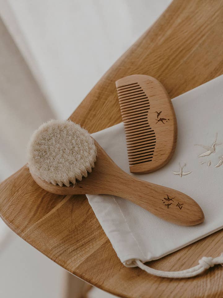 Brush & comb set - Swallows for wholesale by Zakuw