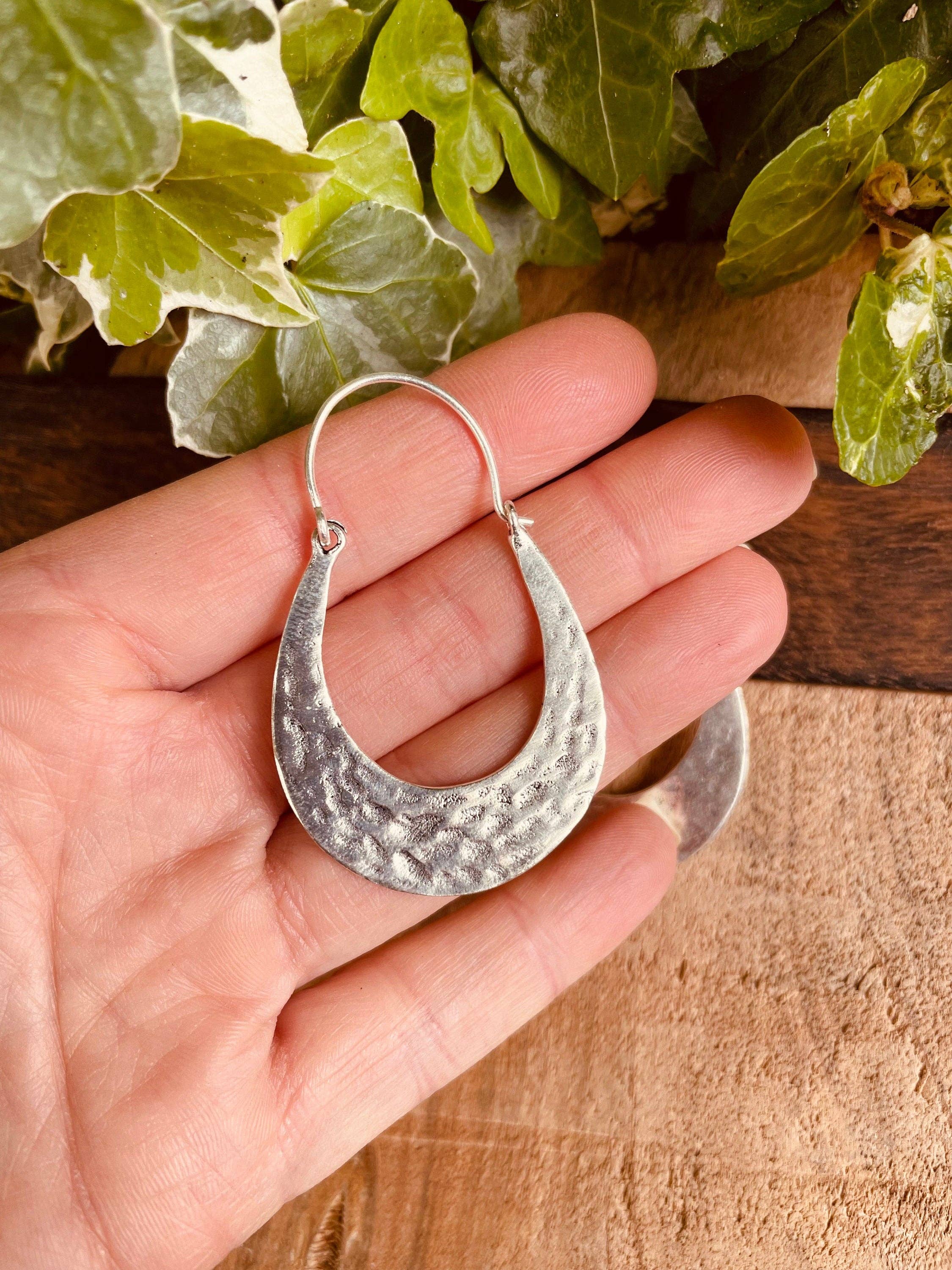 Kaali Boutique – wholesale Hoop earrings – Silver Boho Earrings / Boho Jewelery / Bohemian Look / Festival Fashion / Yoga / Gypsy / Rustic / Tribal Jewellery / Indian Design2