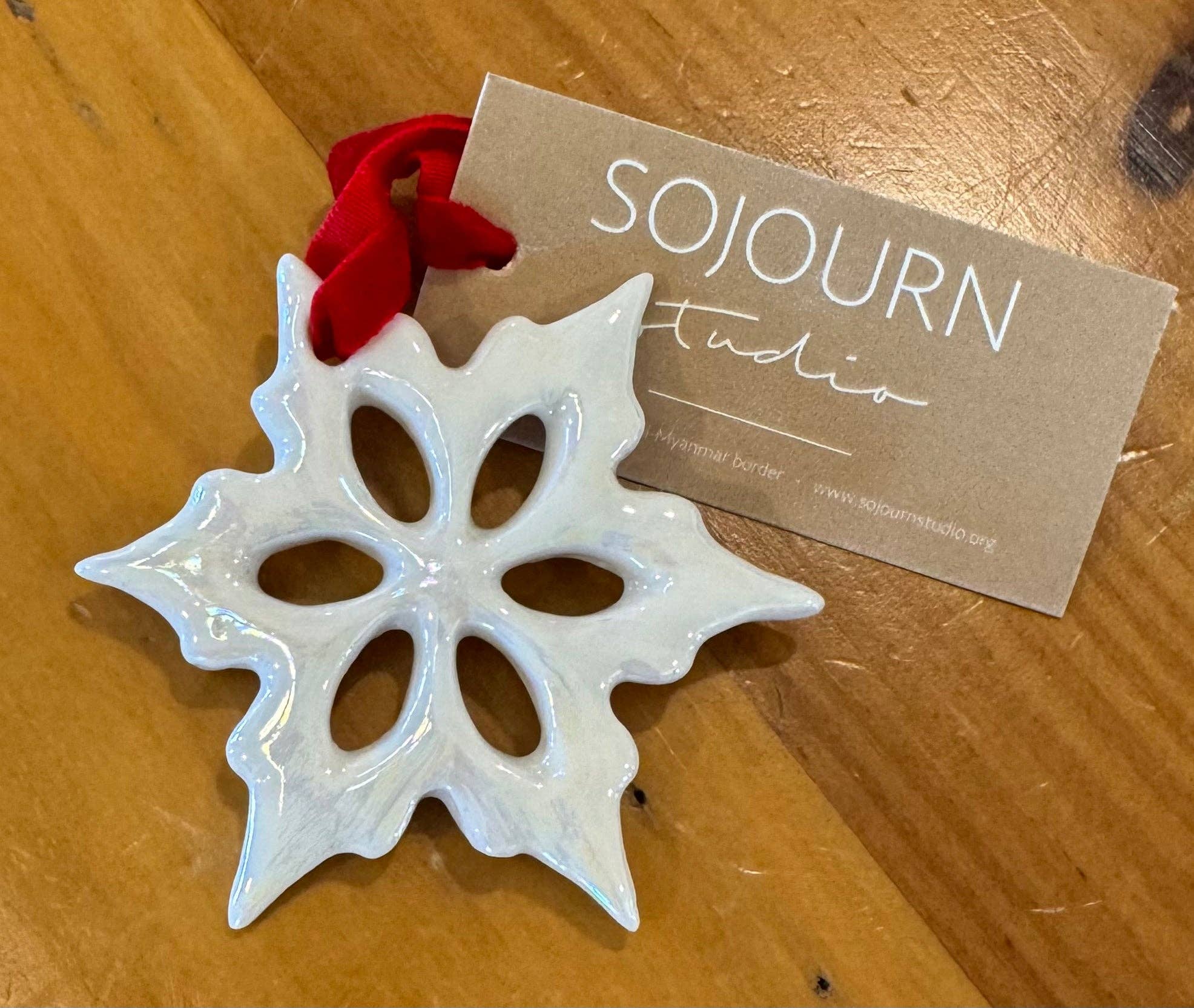 Sojourn Studio - Wholesale Ornament - Ivory Pearl Snowflakes1