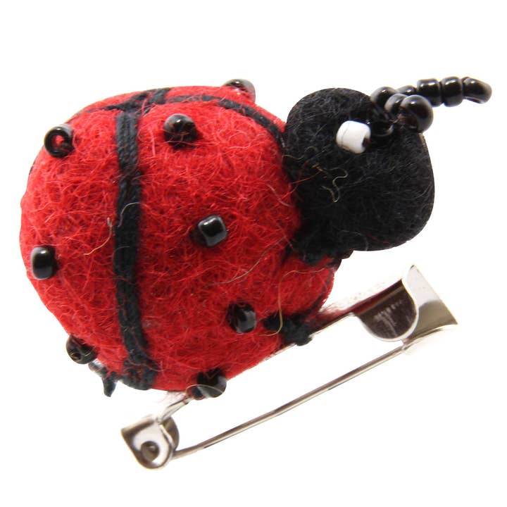 Tribal Trade GmbH - Wholesale Brooch - Brooch Pin Felt Ladybug1