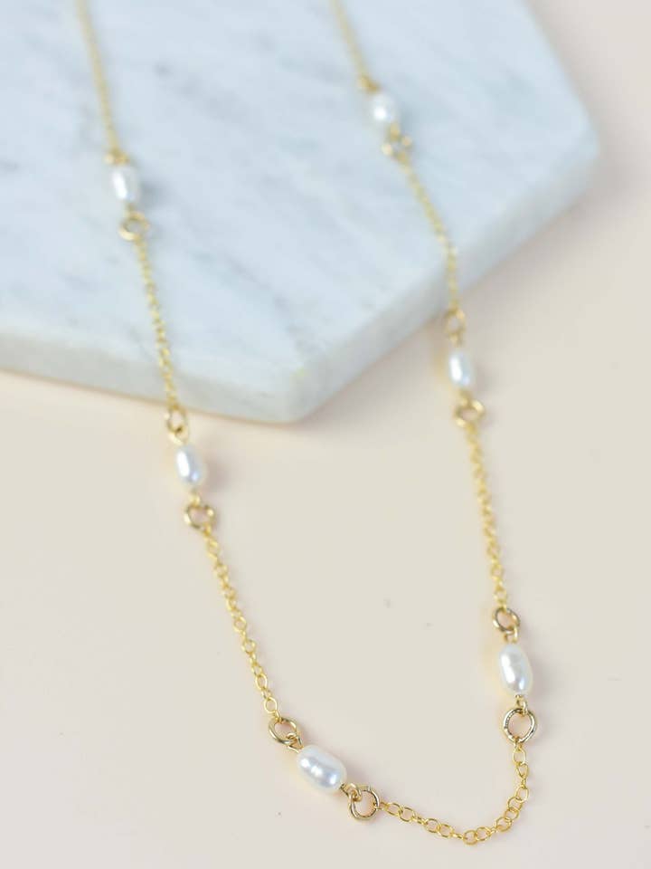 Choker gevuld met parels en goud voor wholesale door The Paper Dress