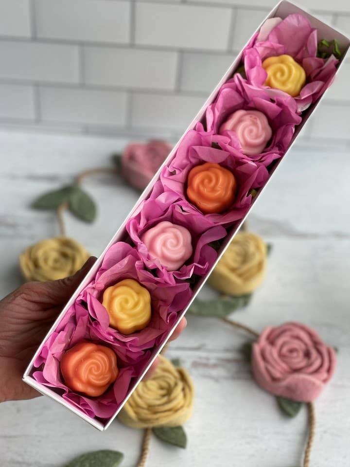 Chocolate Covered Mini Oreo Roses (Set of 6) for wholesale by Chocolates Unlimited by Denise