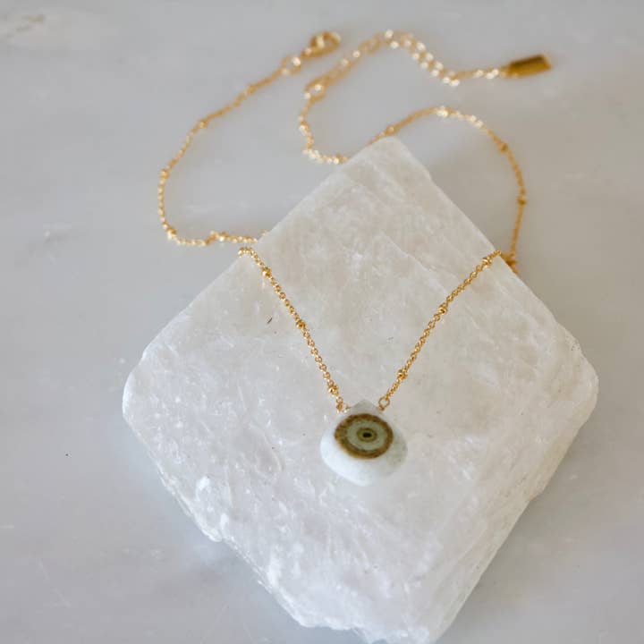 Mesa Blue - Wholesale Pendant/Charm Necklace - Solar Quartz NecklaceÂ