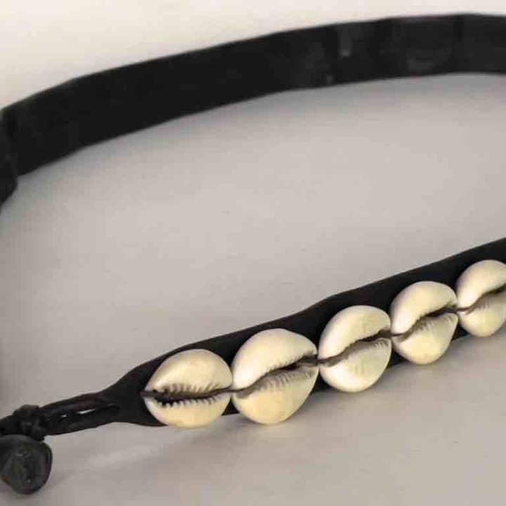 The Niger Bend - Vendita all'ingrosso Cintura - Donna - Cintura con chiusura a sfera e anello in vera pelle di ciprea1