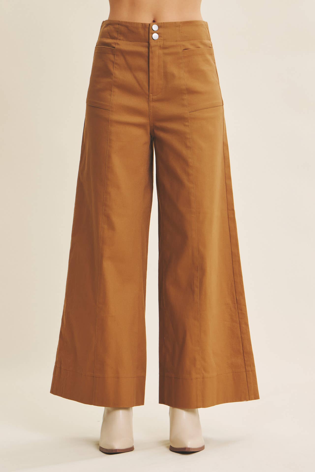 in february – Calças - Mulher por atacado – CALÇAS ESSENCIAIS DO DIA A DIA ELÁSTICAS DE PERNA LARGA E COMPRIMENTO ATÉ AO TORNOZELO18