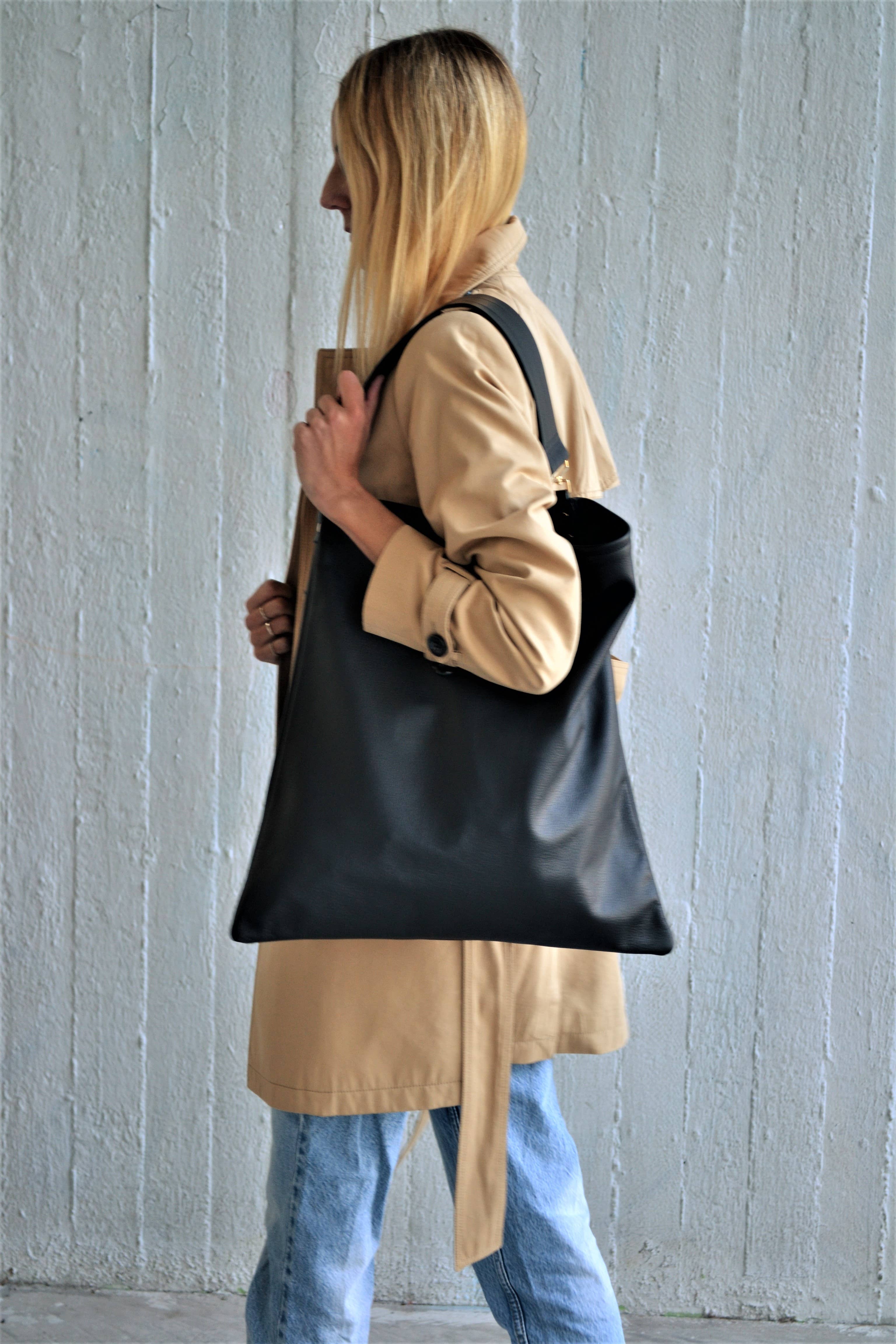 ANA KOUTSI - Wholesale Shoulder Bag - Women's - Akathi leather bag in black1