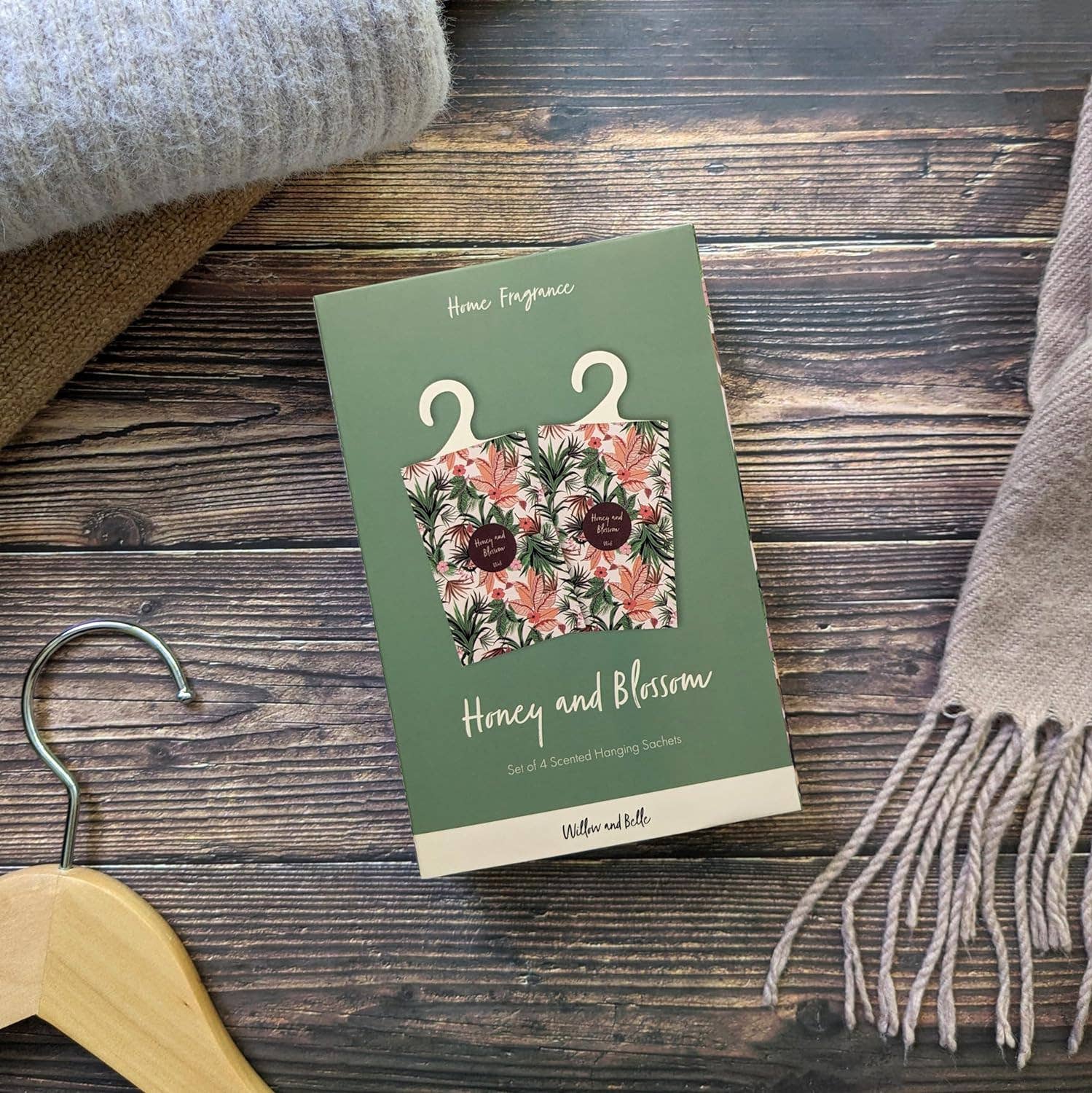 Robert Frederick Ltd – wholesale Sachet – Willow and Belle Scented Hanging Sachet - Set of 4 Honey and Blossom - Tropical Design6