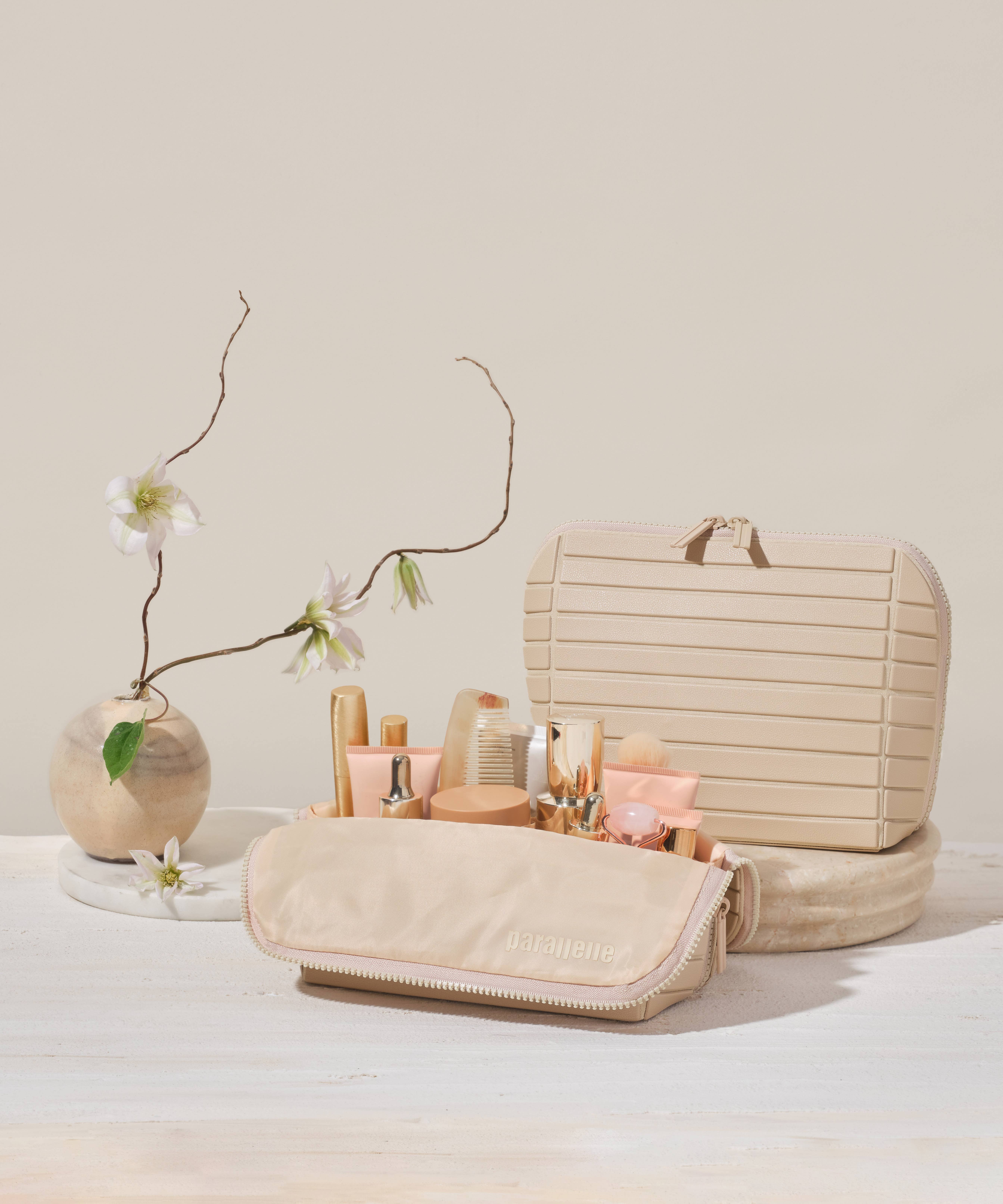 Parallelle - Wholesale Travel Set - The Medium Bisque Traveller3