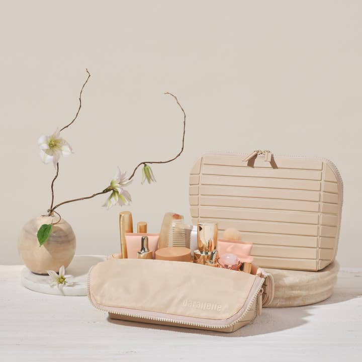 Parallelle - Wholesale Travel Set - The Medium Bisque Traveller3