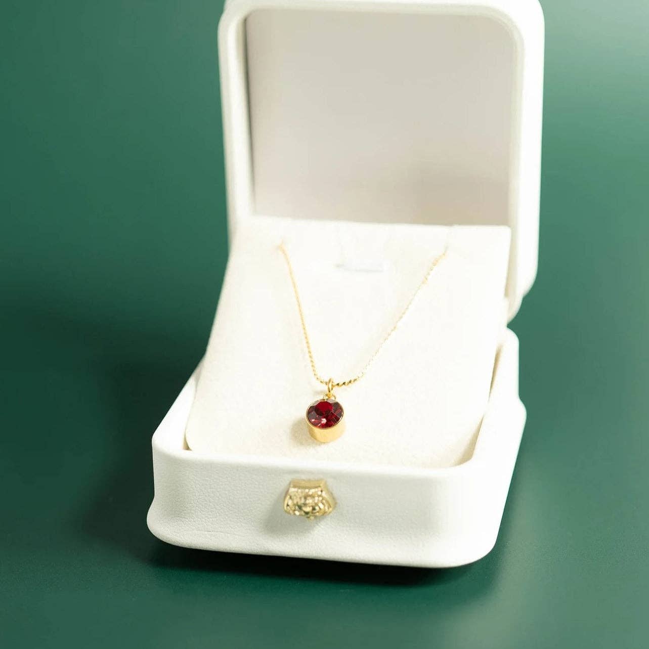 WJW – Engroshandel Vedhæng/charm – 18K Guld PVD Rund Fødselssten Charm (8mm)13