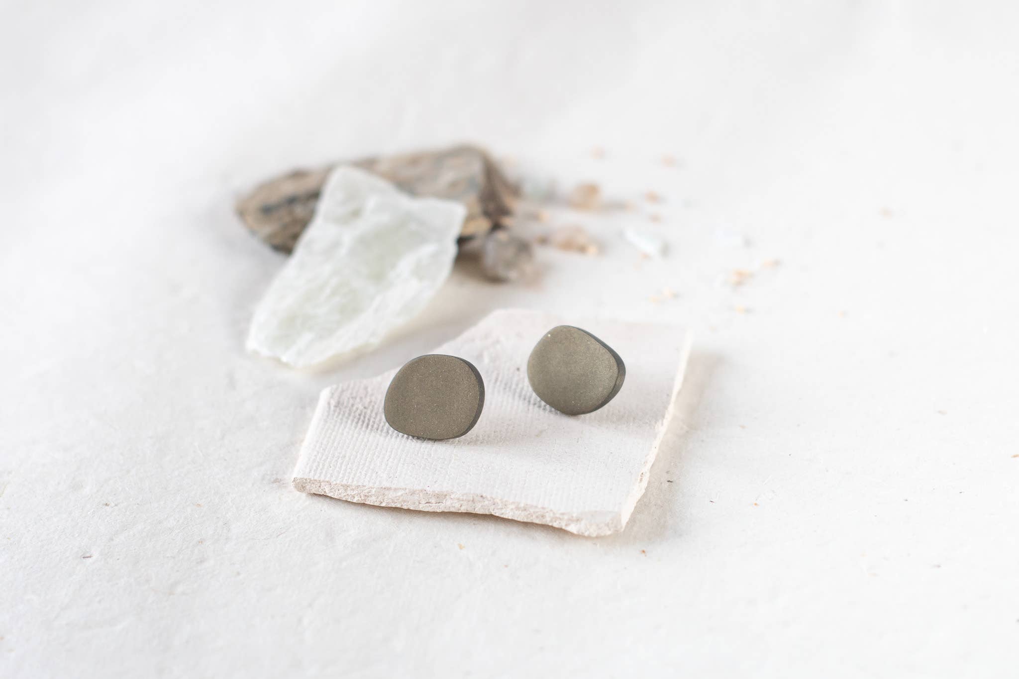 Inimini Homemade - Vendita all'ingrosso Orecchini pendenti - organico: stud + catena17