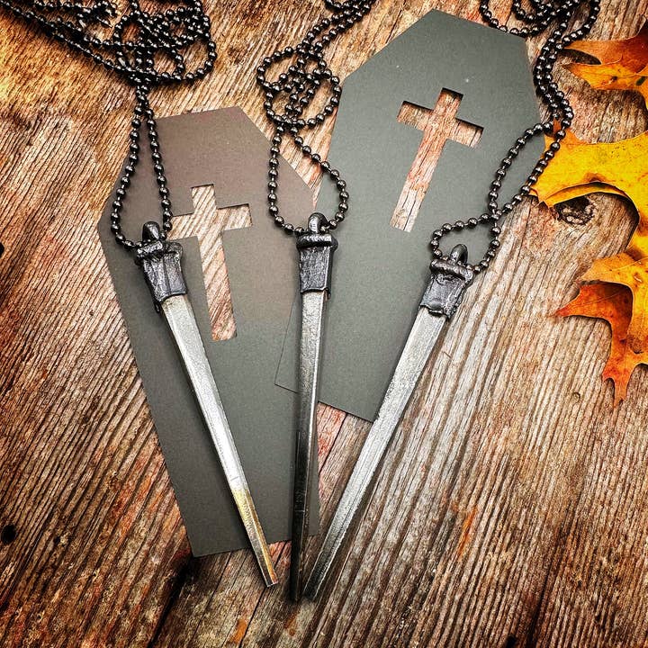 MergingMetals – wholesale Pendant/charm necklace – Coffin Nail Necklace - Gunmetal