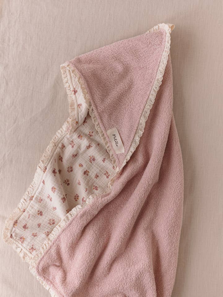 PETITE EvelinaApparel - Wholesale Robe - Kids - Baby Hooded towel / blush floral + lace1