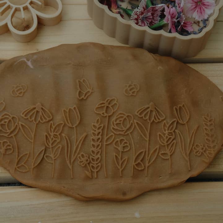 Kinfolk Pantry - Wholesale DIY Craft Kit - Flower Dough Eco Roller