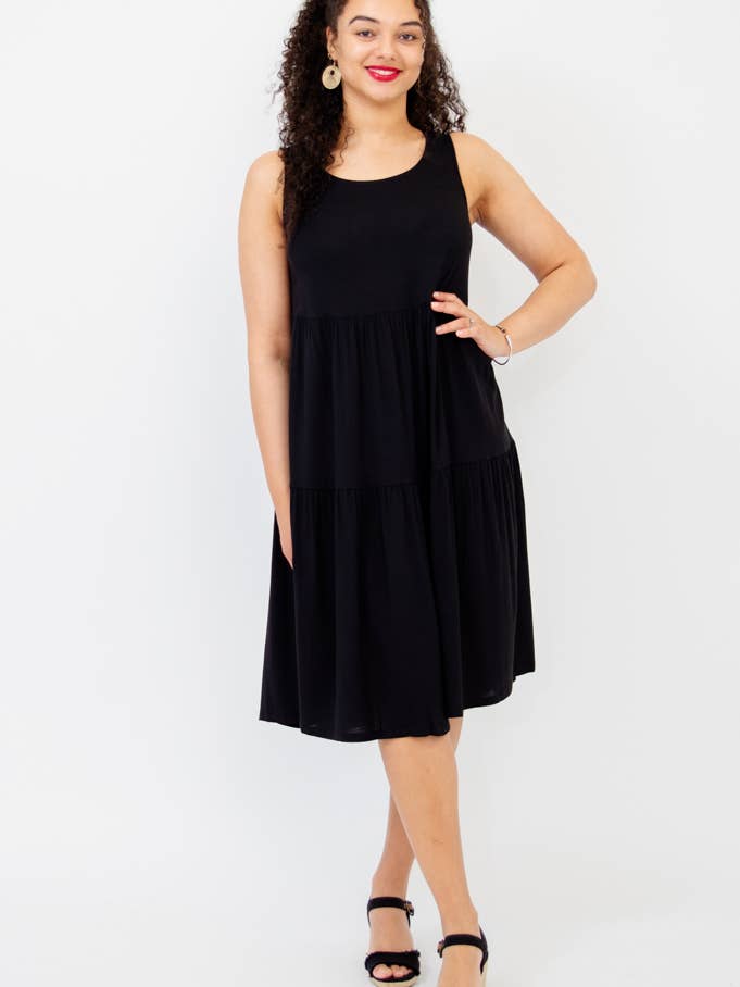 Robe Juni, noire, lin et bambou pour la vente par Blue Sky Clothing Co LLC