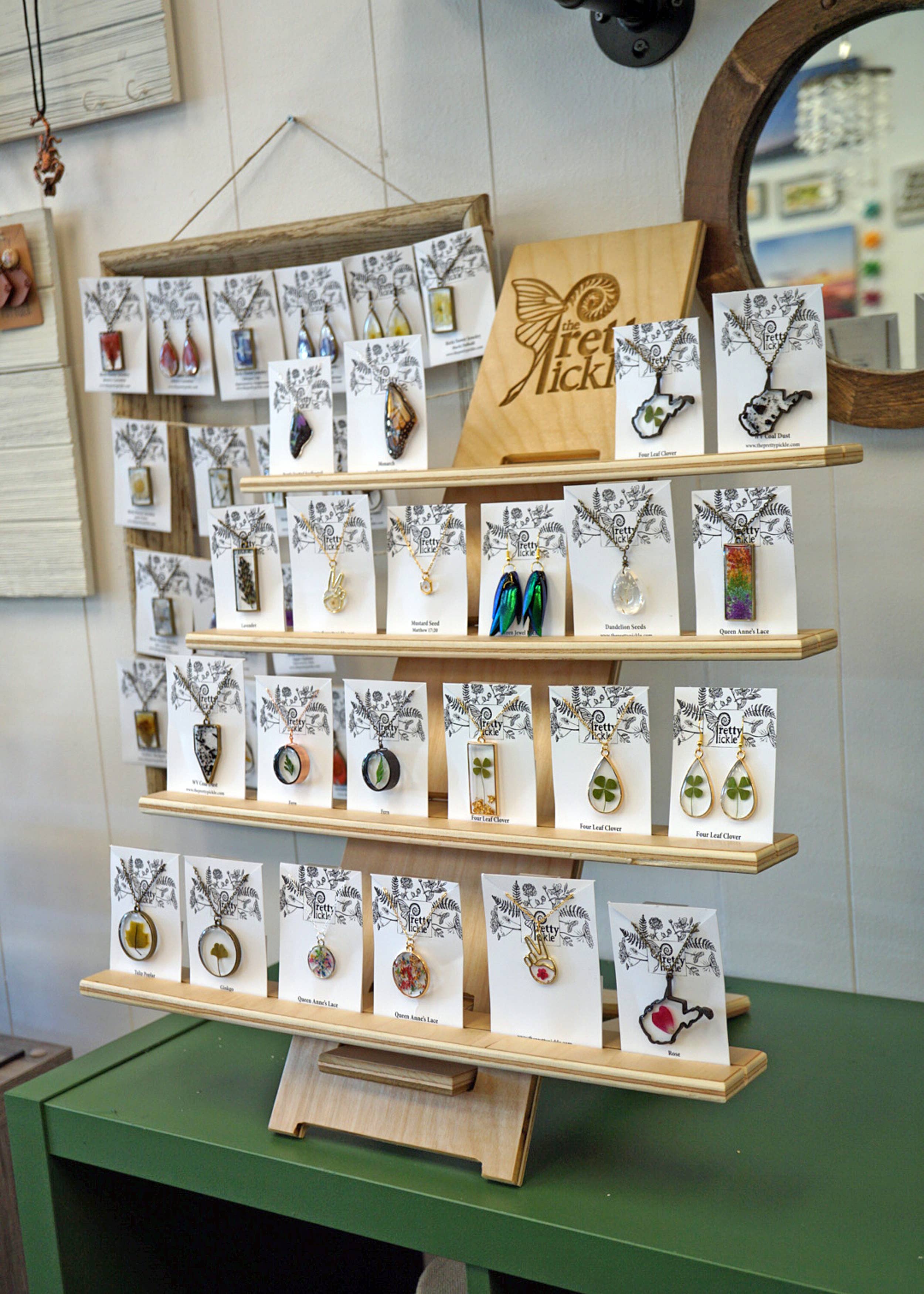 The Pretty Pickle - Wholesale Retailer Display Stand/Case - Display Stand8