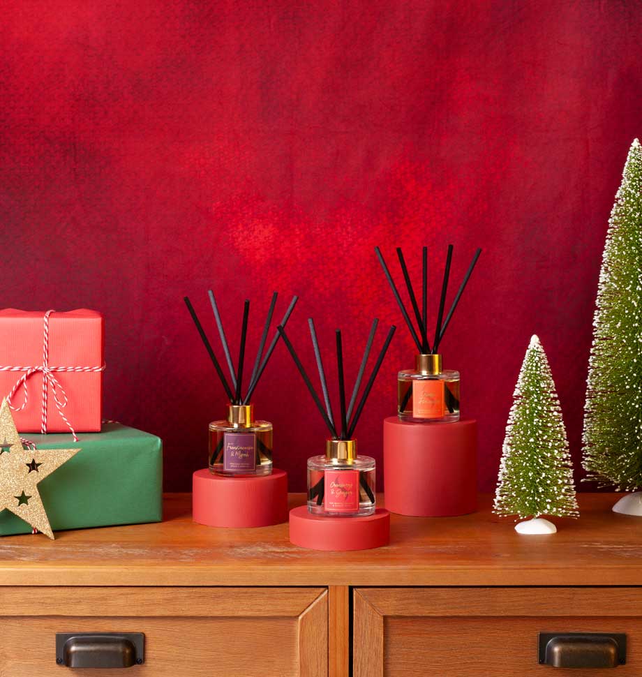 Shearer Candles - Wholesale Reed Diffuser - Cranberry and Ginger Scented Diffuser0