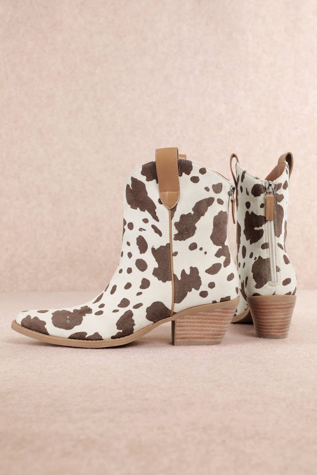 MARRÓN VACA BOTAS VAQUERAS DE TOBILLO CON ESTAMPADO DE VACA ROSE-M de venta al por mayor en Faire2