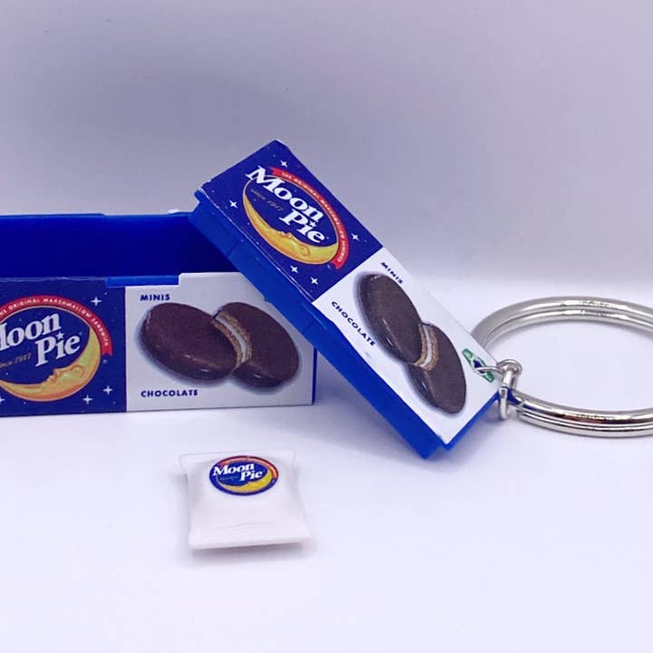 Moon Pie sleutelhanger voor wholesale door Kismet Designs